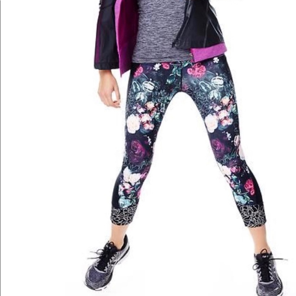 Athleta Orchid Relay 2.0 Capri 💜